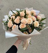 Букет Кремовые розы Латте в Ливенке