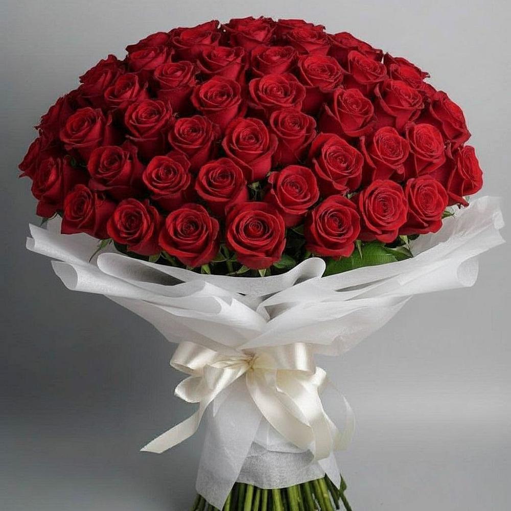 Букет 101 Красная роза Блэк Мэджик в Ливенке