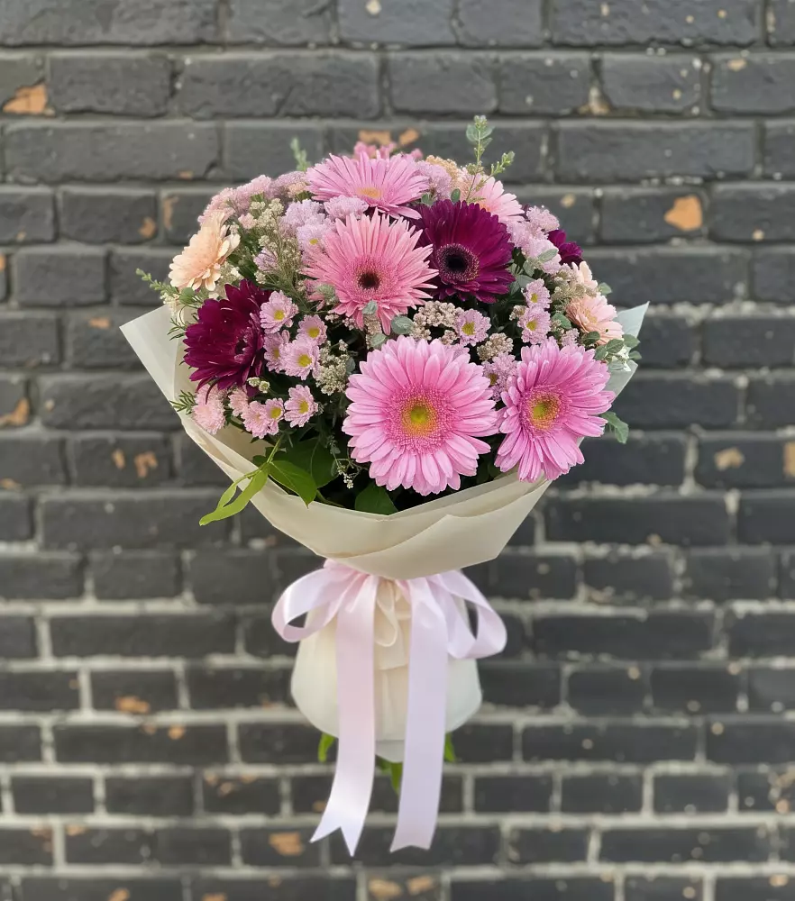 Букет цветов из: Герберы и Хризантемы в Ливенке