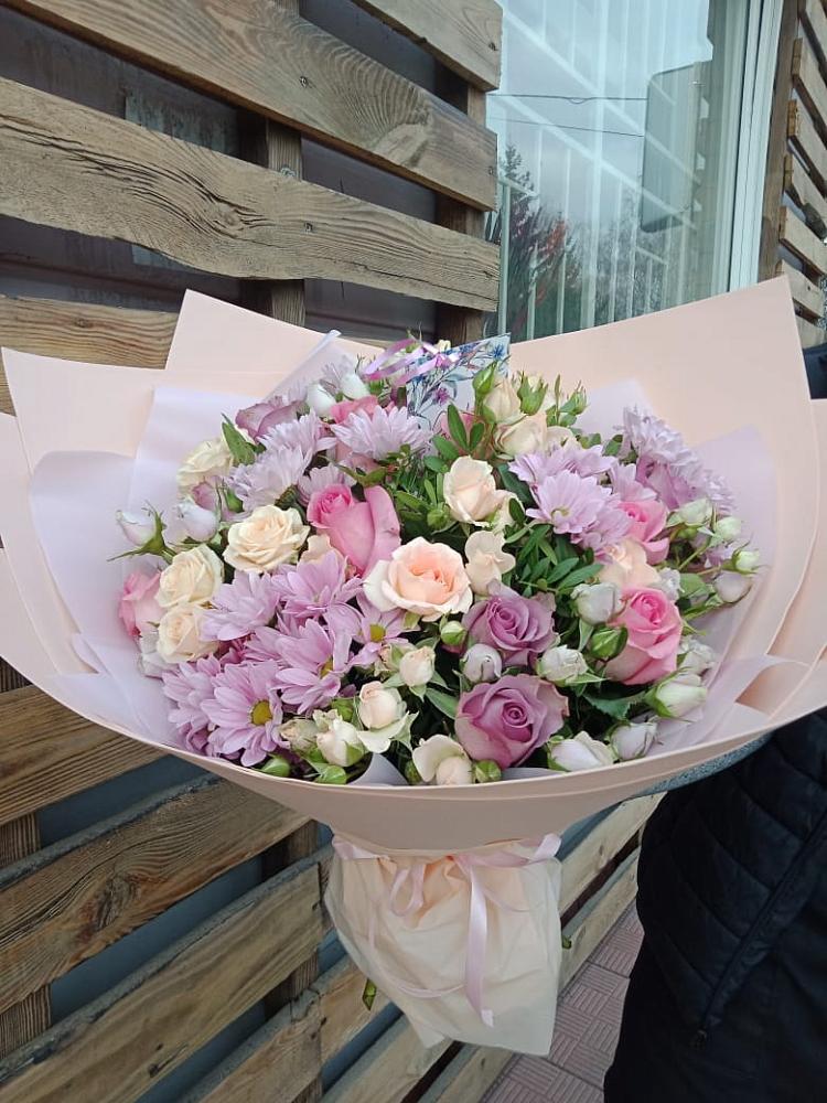 Букет цветов из: Розы и Хризантемы в Ливенке