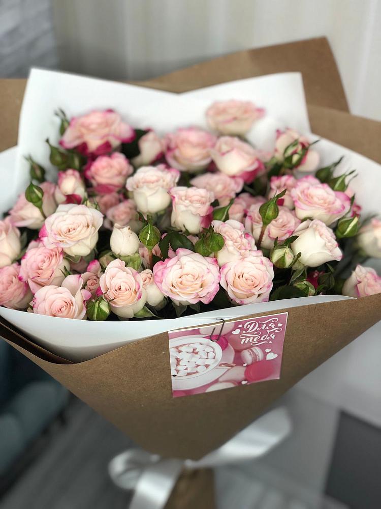 Букет цветов из: Розы в Ливенке