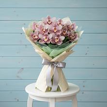 Букет цветов из:  Орхидеи и Розы #REPLACE_PRED# Ливенке