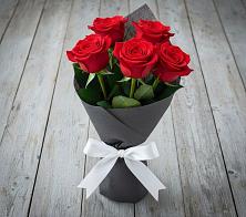 Букет 5 Красных роз Эдлесс Лав #REPLACE_PRED# Ливенке