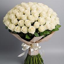 Букет 101 беля роза Белоснежка в Ливенке