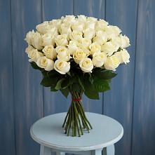 Букет 51 Белая роза Эдлесс Лав в Ливенке