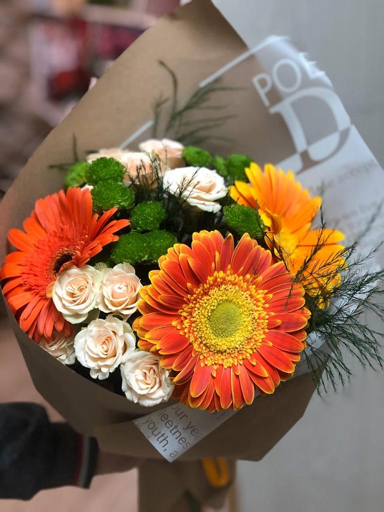 Букет цветов из: Герберы, Хризантемы и Розы в Ливенке