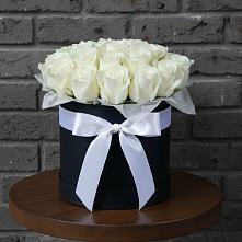 Цветочная композиция из Розы в шляпной коробке в Ливенке