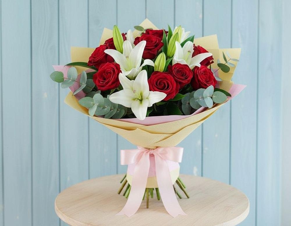 Букет цветов из: Лилии и Розы в Ливенке